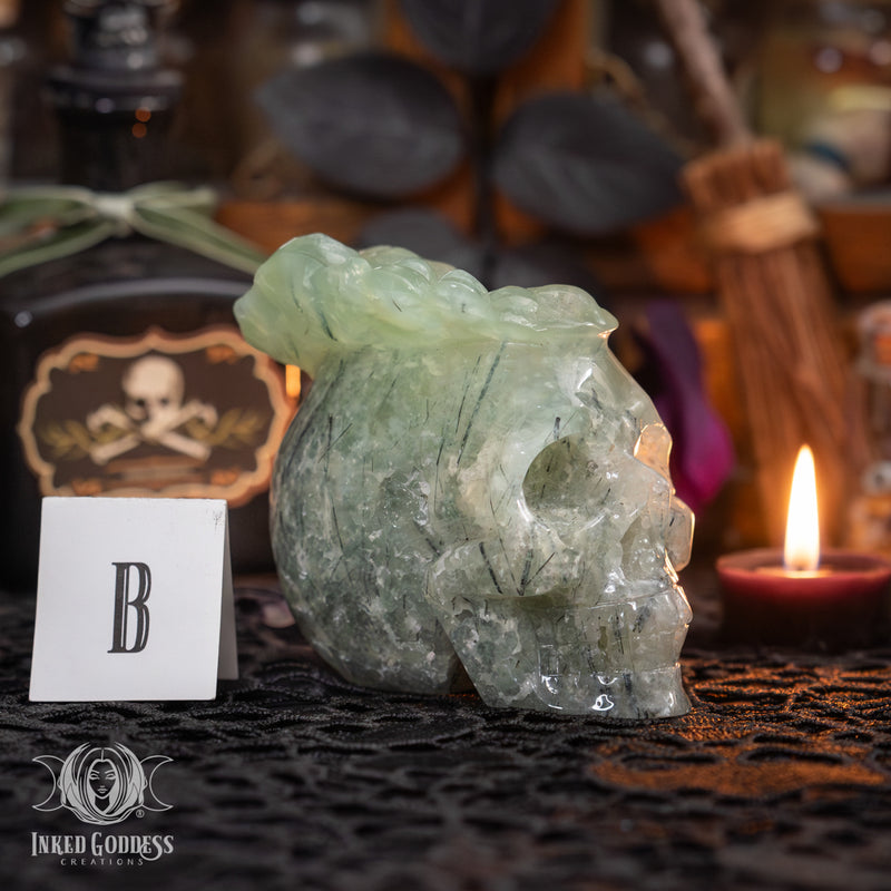 Load image into Gallery viewer, Prehnite Skull for Prophetic Magick
