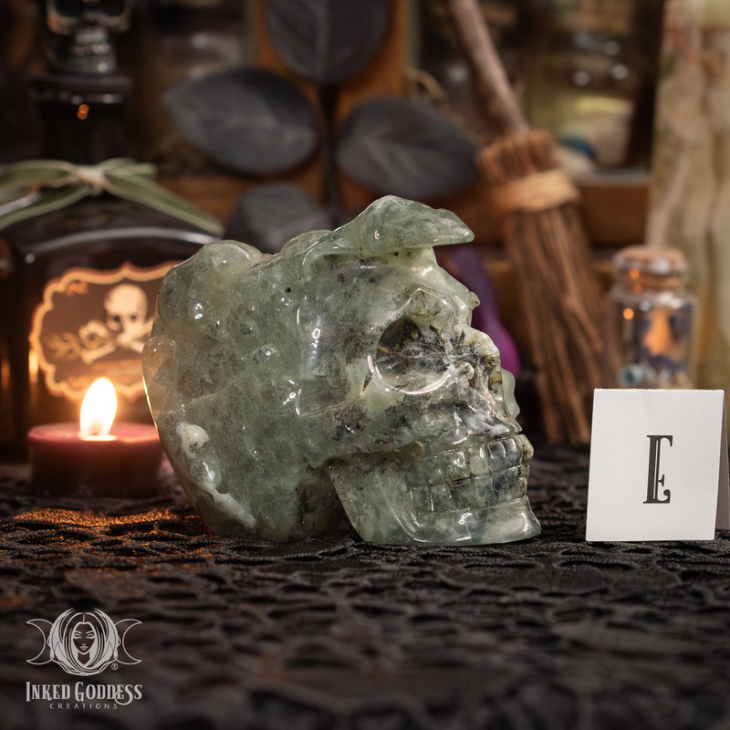 Load image into Gallery viewer, Prehnite Skull for Prophetic Magick