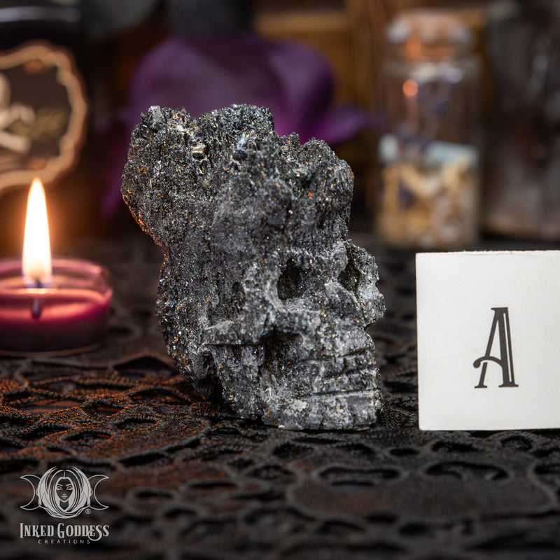 Load image into Gallery viewer, Unicorn Poop Skull for Spirit Communication