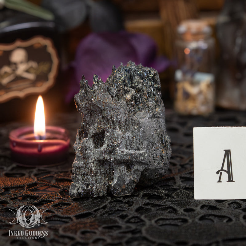 Load image into Gallery viewer, Unicorn Poop Skull for Spirit Communication