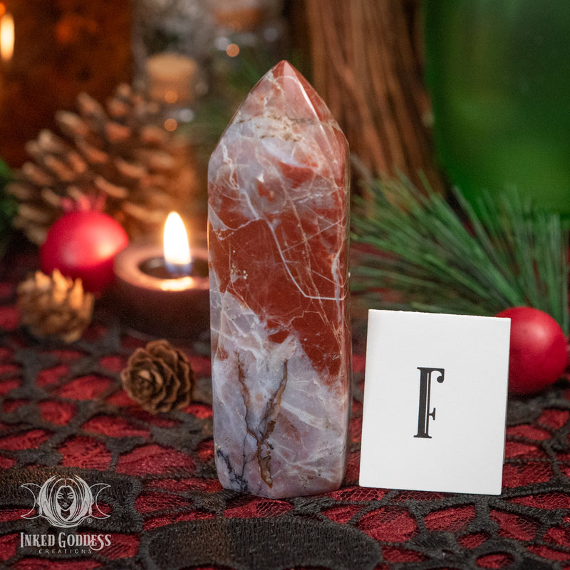 Load image into Gallery viewer, Violet Agate Tower for Radiating Divine Femininity