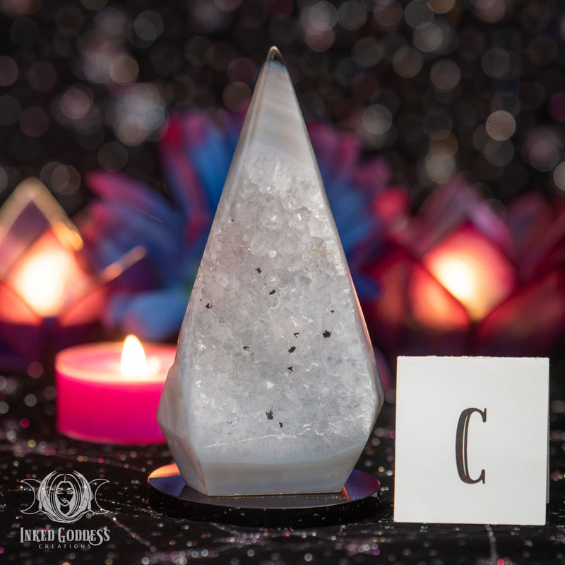 Load image into Gallery viewer, Triangle Agate Druzy Geode Portal for Otherworld Travel
