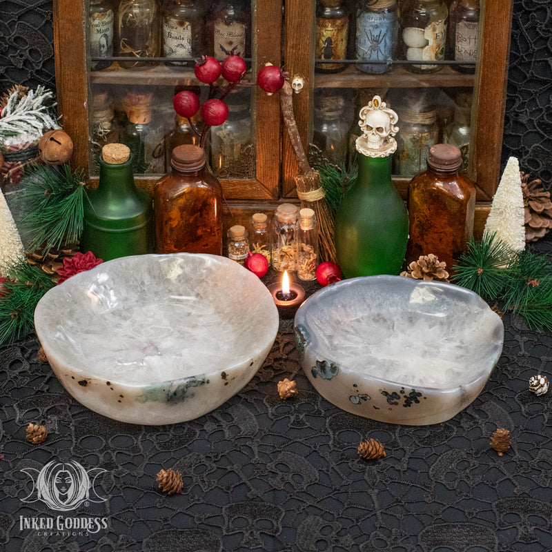 Load image into Gallery viewer, Agate and Quartz Large Offering Bowl for Healing and Harmony
