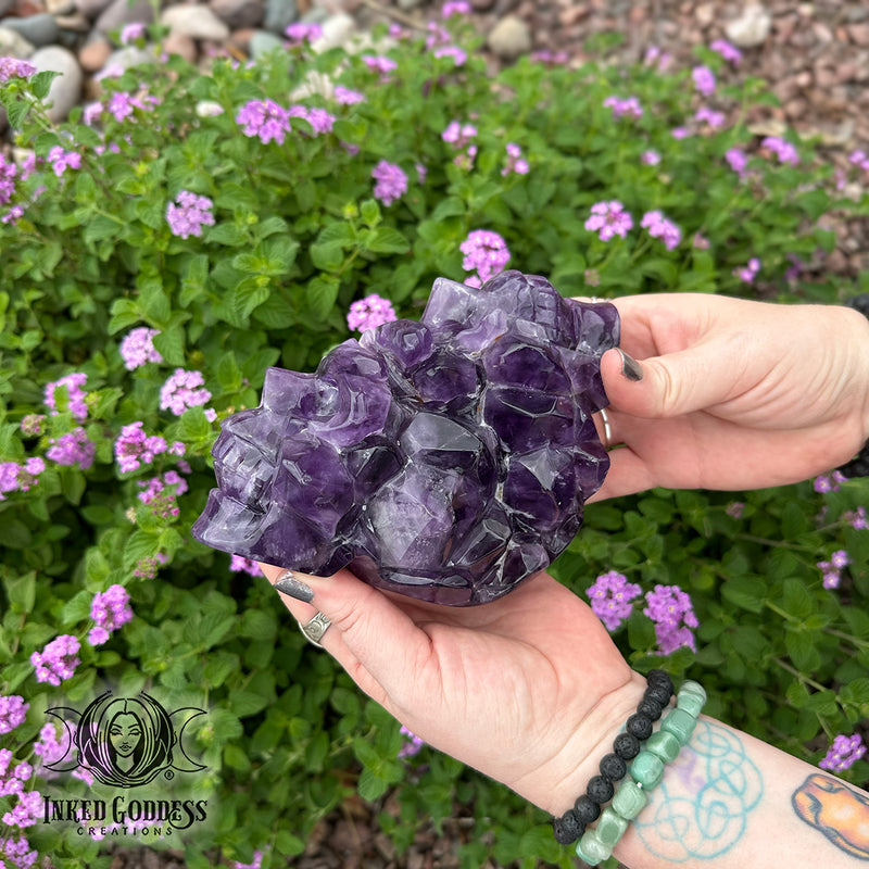 Load image into Gallery viewer, Amethyst &amp; Quartz Cluster Skull for Powerful AF Energy Drawing
