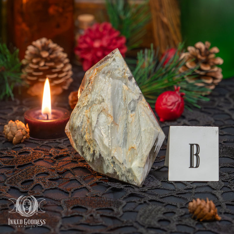 Load image into Gallery viewer, Amphibole Quartz Geometric for Amplified Psychic Energy
