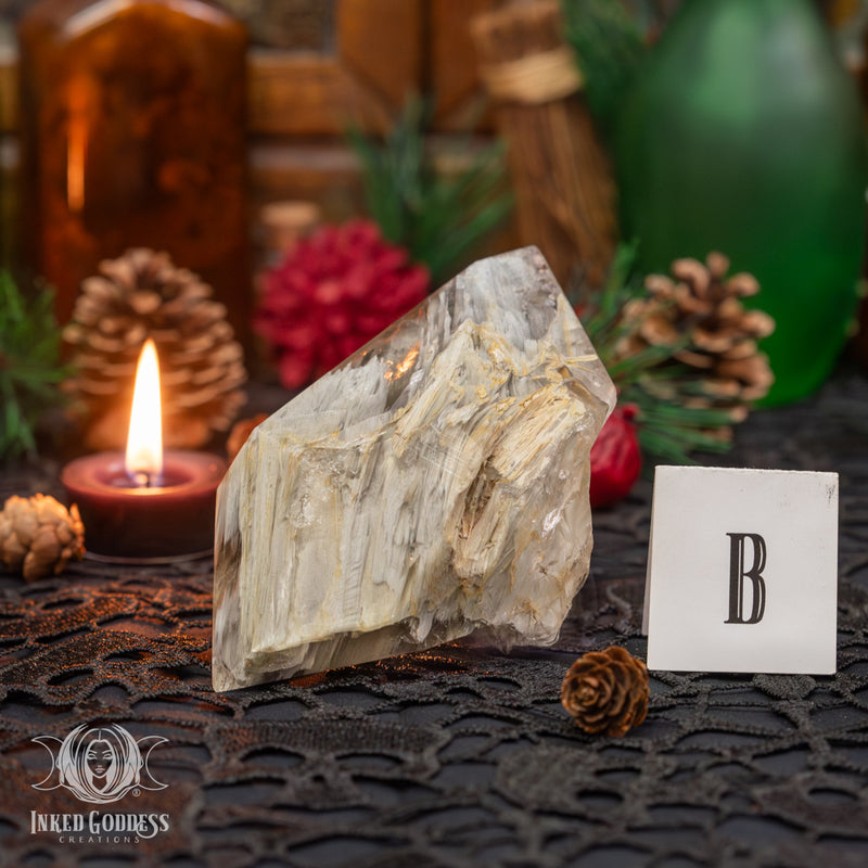 Load image into Gallery viewer, Amphibole Quartz Geometric for Amplified Psychic Energy
