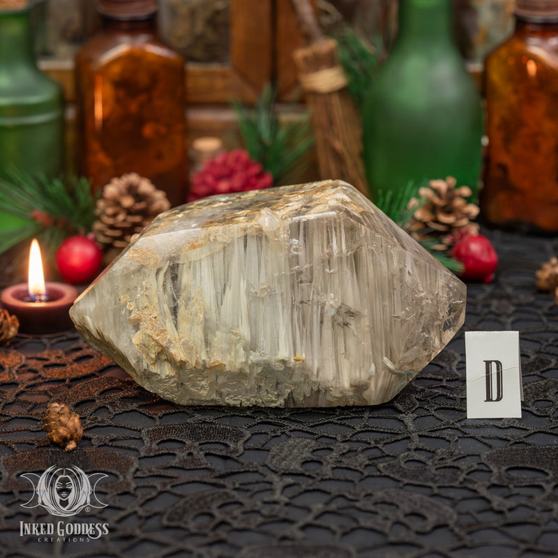 Load image into Gallery viewer, Amphibole Quartz Geometric for Amplified Psychic Energy
