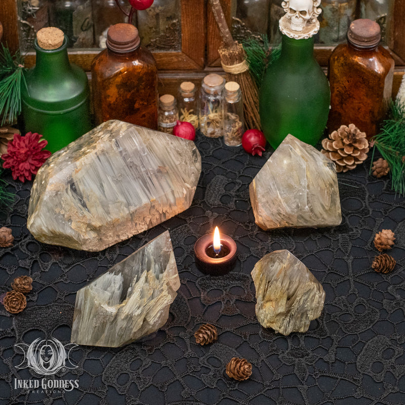 Load image into Gallery viewer, Amphibole Quartz Geometric for Amplified Psychic Energy
