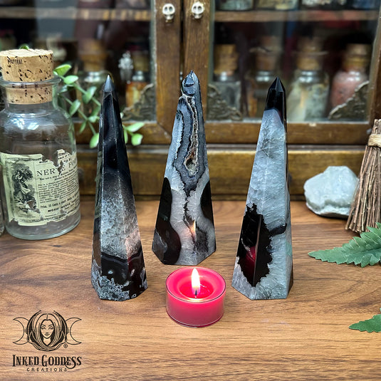 Black and White Agate Tower for Light & Dark Balance