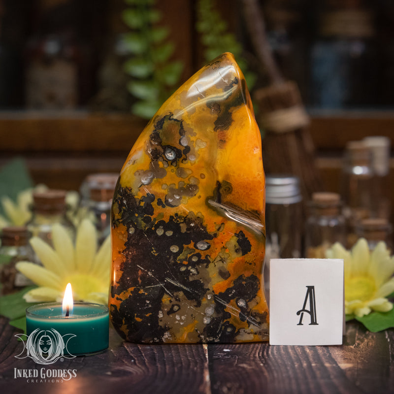 Load image into Gallery viewer, Bumble Bee Stone Freeform for Passionate Creativity
