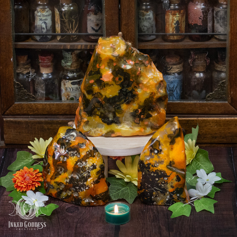 Load image into Gallery viewer, Bumble Bee Stone Freeform for Passionate Creativity
