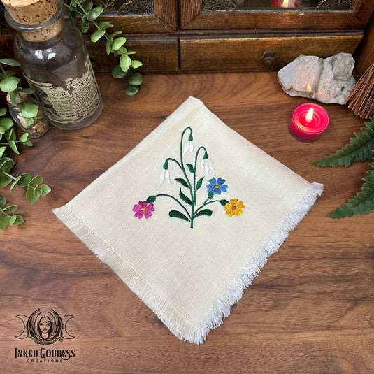 Embroidered Flower Square Altar Cloth for Vintage Witch Vibes