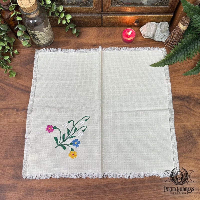 Load image into Gallery viewer, Embroidered Flower Square Altar Cloth for Vintage Witch Vibes
