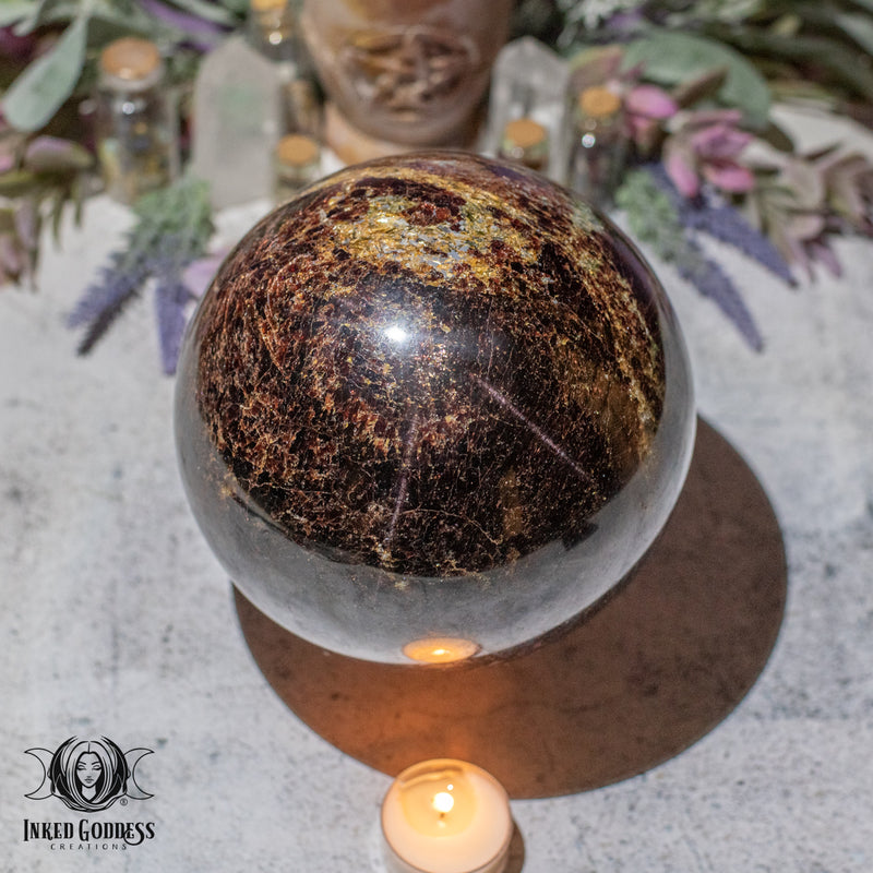 Load image into Gallery viewer, Extra Large Star Garnet with Kyanite Sphere for Courageous Ambition

