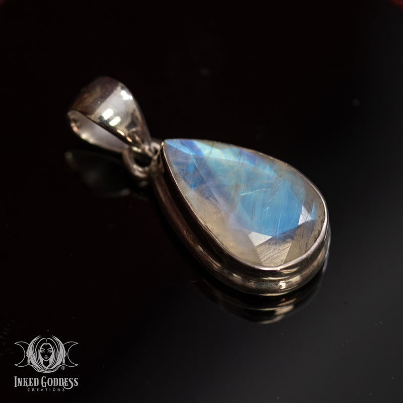 Load image into Gallery viewer, Faceted Moonstone Sterling Silver Necklace for Divine Feminine Magick
