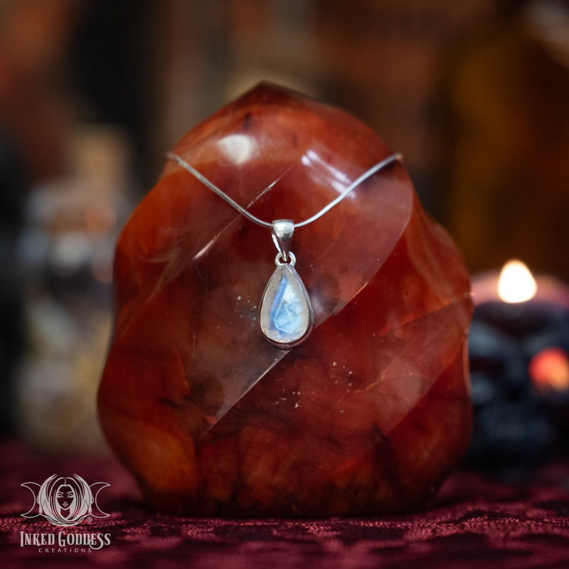 Load image into Gallery viewer, Faceted Moonstone Sterling Silver Necklace for Divine Feminine Magick
