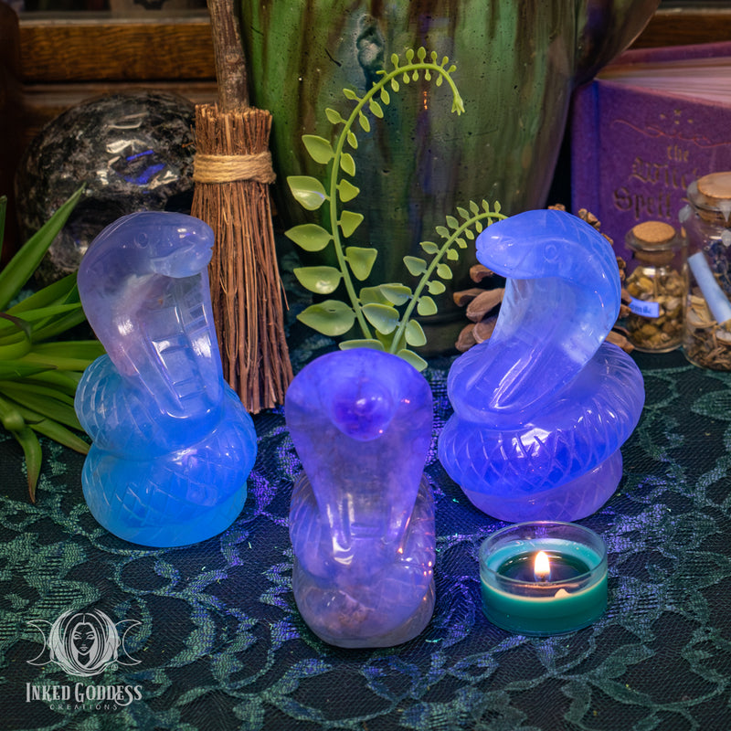 Load image into Gallery viewer, Fluorite Cobra for Deeper Intuition
