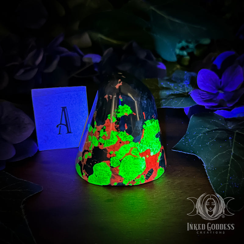 Load image into Gallery viewer, Franklinite, Willemite, Calcite Bloop for Amplifying Your Glow
