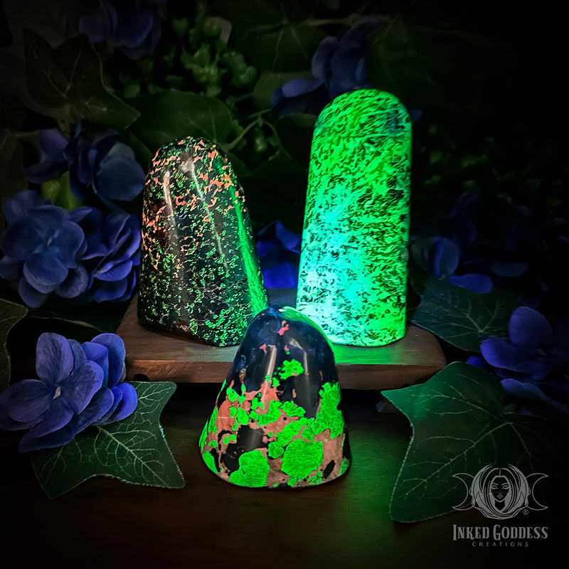 Load image into Gallery viewer, Franklinite, Willemite, Calcite Bloop for Amplifying Your Glow
