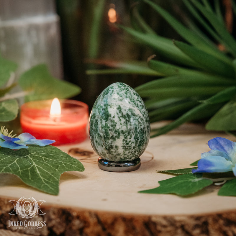 Load image into Gallery viewer, Green Jade Spotted Gemstone Egg for New Beginnings

