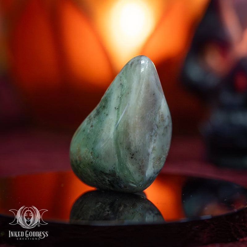 Load image into Gallery viewer, Grossularite Tumbled Gemstone for Confidence
