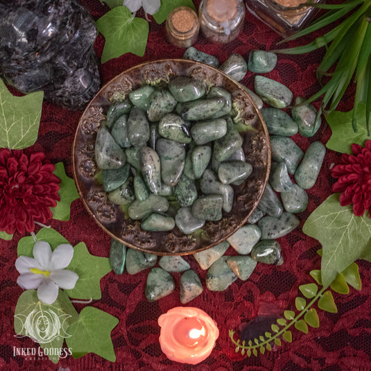 Grossularite Tumbled Gemstone for Confidence