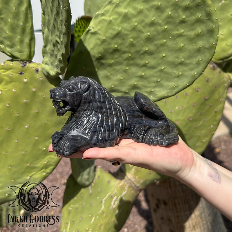 Load image into Gallery viewer, Iolite with Sunstone Carved Lion for Strength &amp; Wisdom
