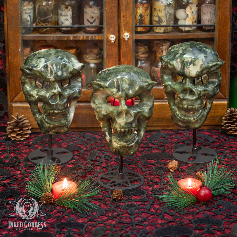 Load image into Gallery viewer, Jade Mask with Stand for Protecting Your Peace
