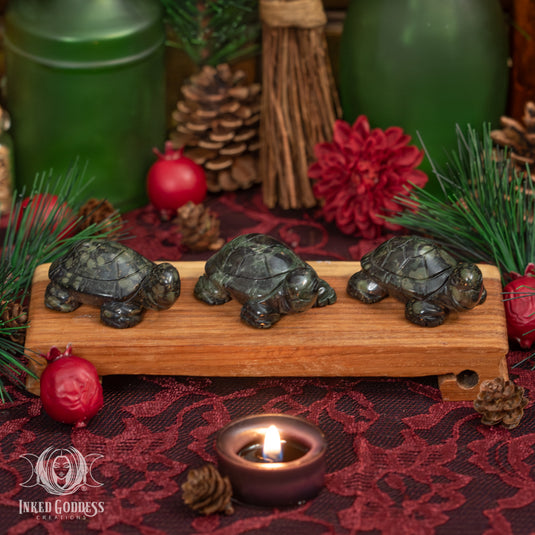 Kambaba Jasper Carved Turtle for Loving Wisdom