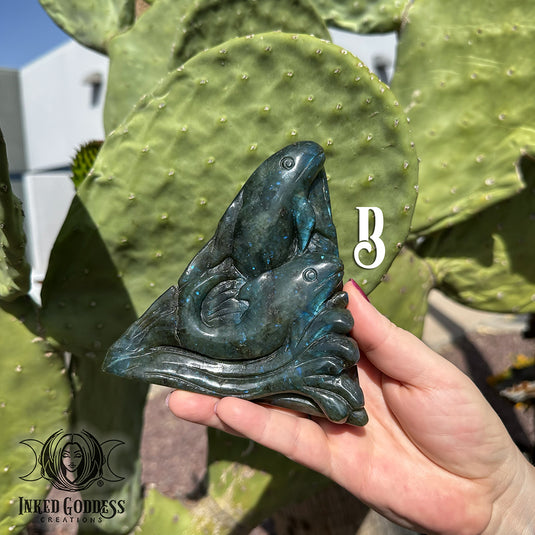 Labradorite Sea Life Scene for Deep Dive Psychic Rituals