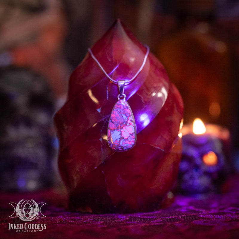 Load image into Gallery viewer, Mohave Purple Copper Kingman Turquoise Sterling Silver Necklace for Magickal Alignment
