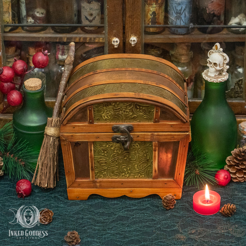 Load image into Gallery viewer, Money Magick Vintage Chest Set- OOAK
