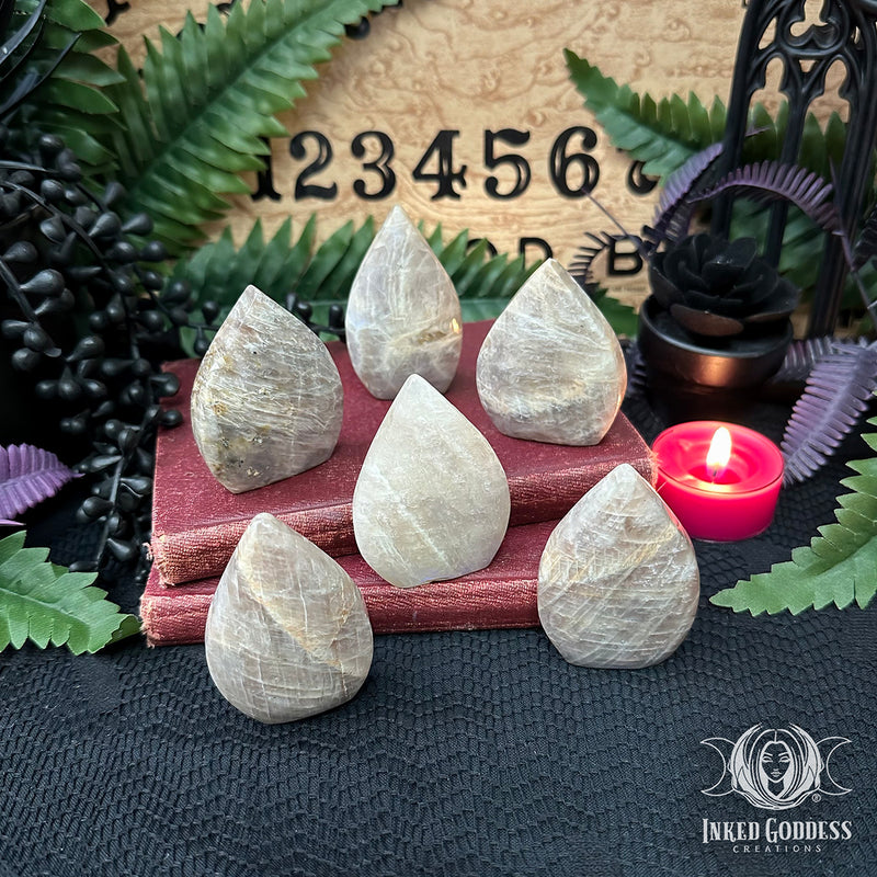 Load image into Gallery viewer, Moonstone Mini Flame for Integrating Energies
