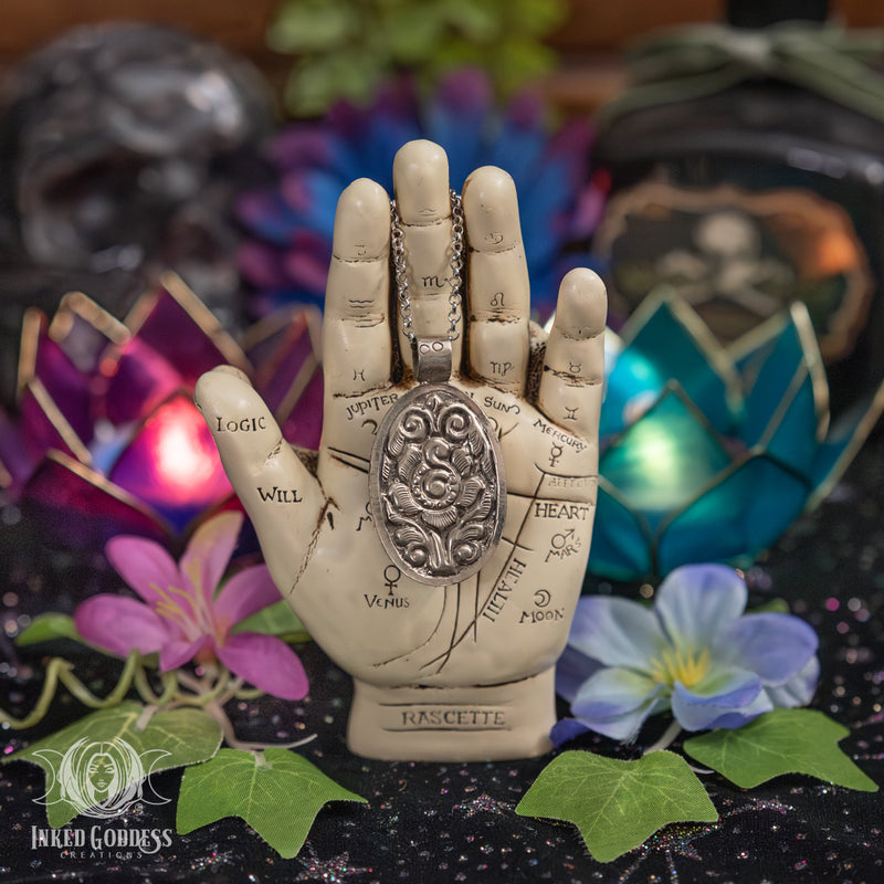 Load image into Gallery viewer, Onyx Tibetan Scrying Necklace for Working with Spirits
