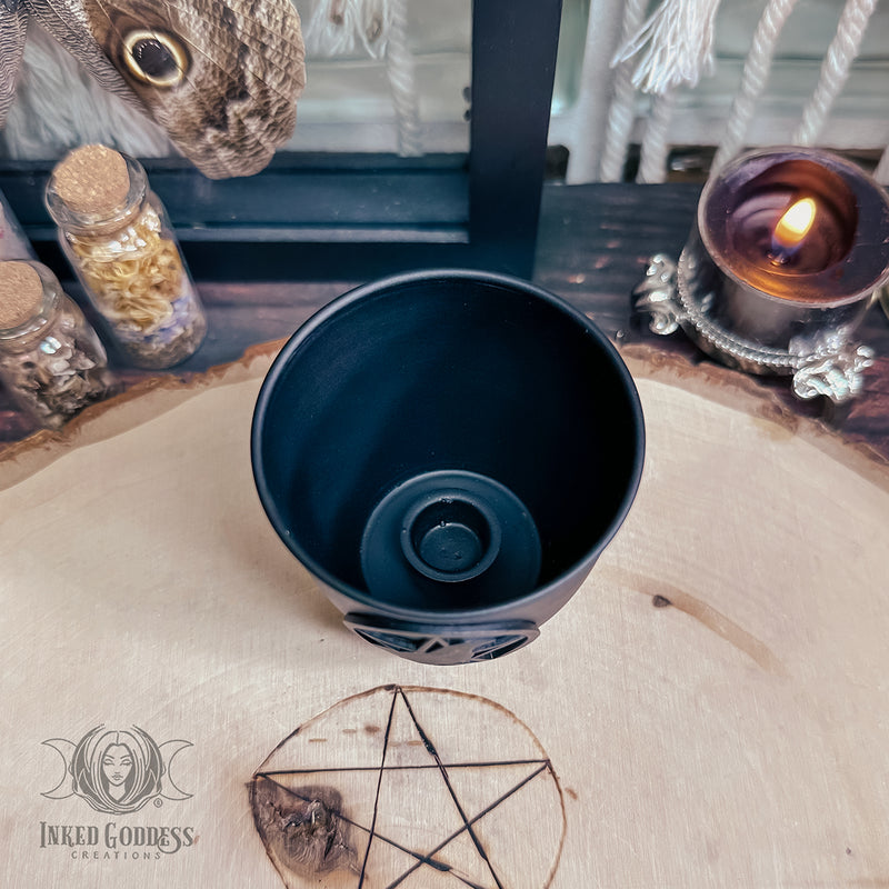 Load image into Gallery viewer, Pentacle with Raven Mini Candle Pot for Samhain Vibes
