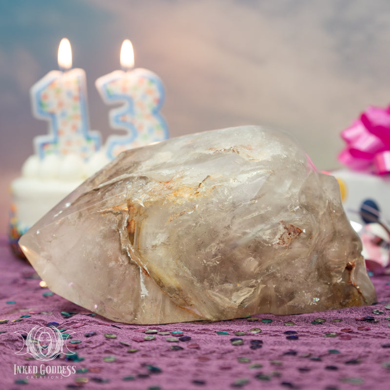 Load image into Gallery viewer, Pointy Head Quartz Skull with Inclusions for Otherworldly Spiritual Connections
