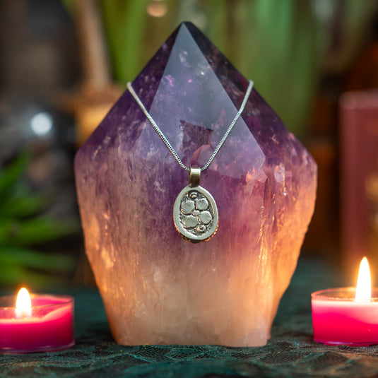 Prehnite Tibetan Necklace for Prophecy