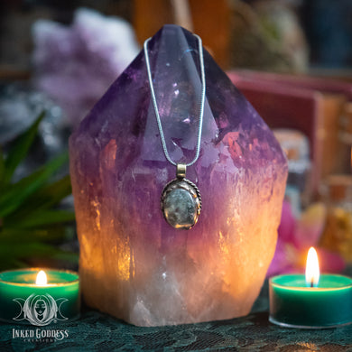 Prehnite Tibetan Necklace for Prophecy