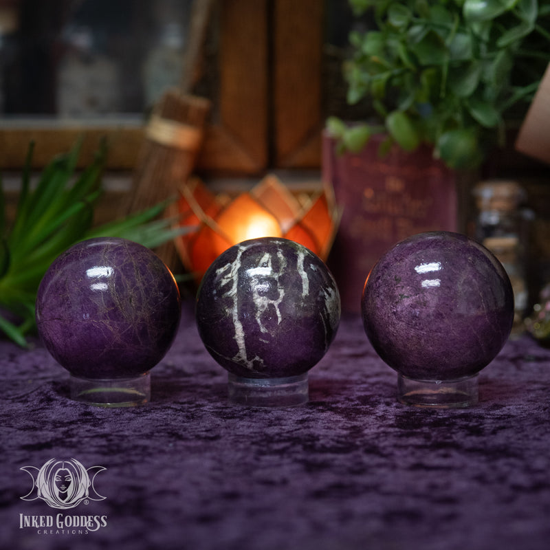 Load image into Gallery viewer, Purpurite Sphere for Living Your Truth Energy
