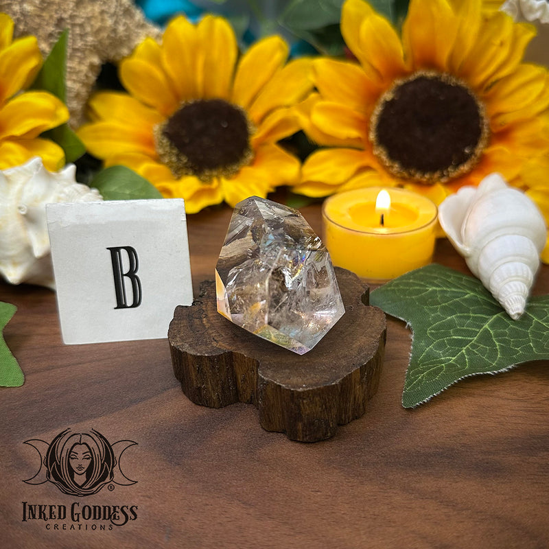 Load image into Gallery viewer, Quartz with Rainbow Inclusions Geometric for Magickally Good Vibes
