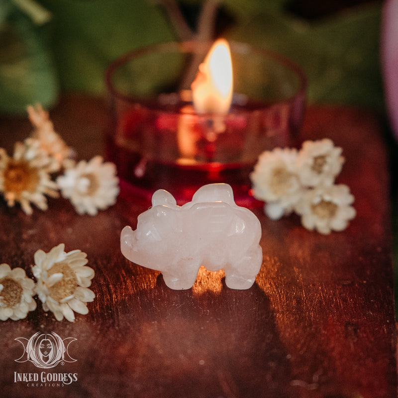 Load image into Gallery viewer, Rose Quartz Flying Pig for Playful Energy
