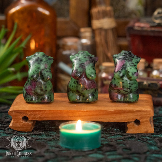 Ruby Zoisite Curvy Lady for Magnetic Harmony