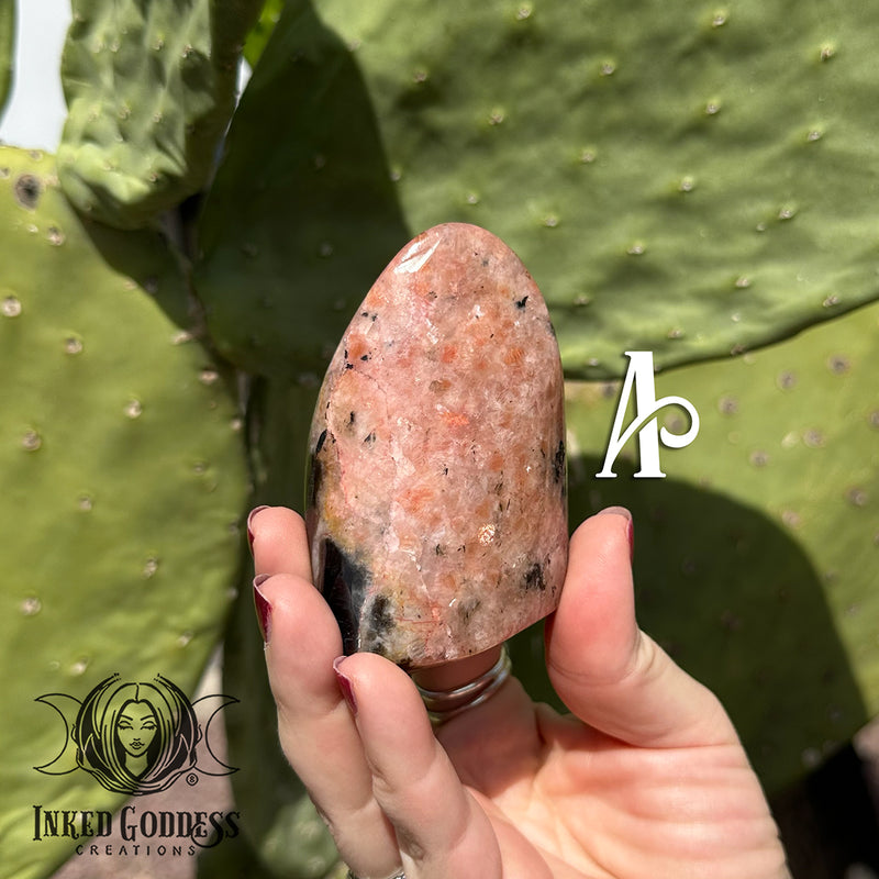 Load image into Gallery viewer, Sunstone &amp; Iolite Bloop for Divine Soul Balance
