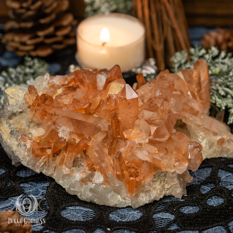 Load image into Gallery viewer, Tangerine Quartz Close-up
