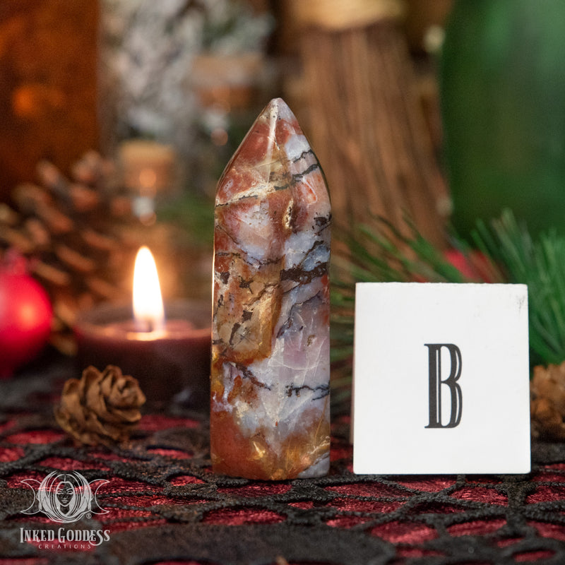 Load image into Gallery viewer, Violet Agate Tower for Radiating Divine Femininity
