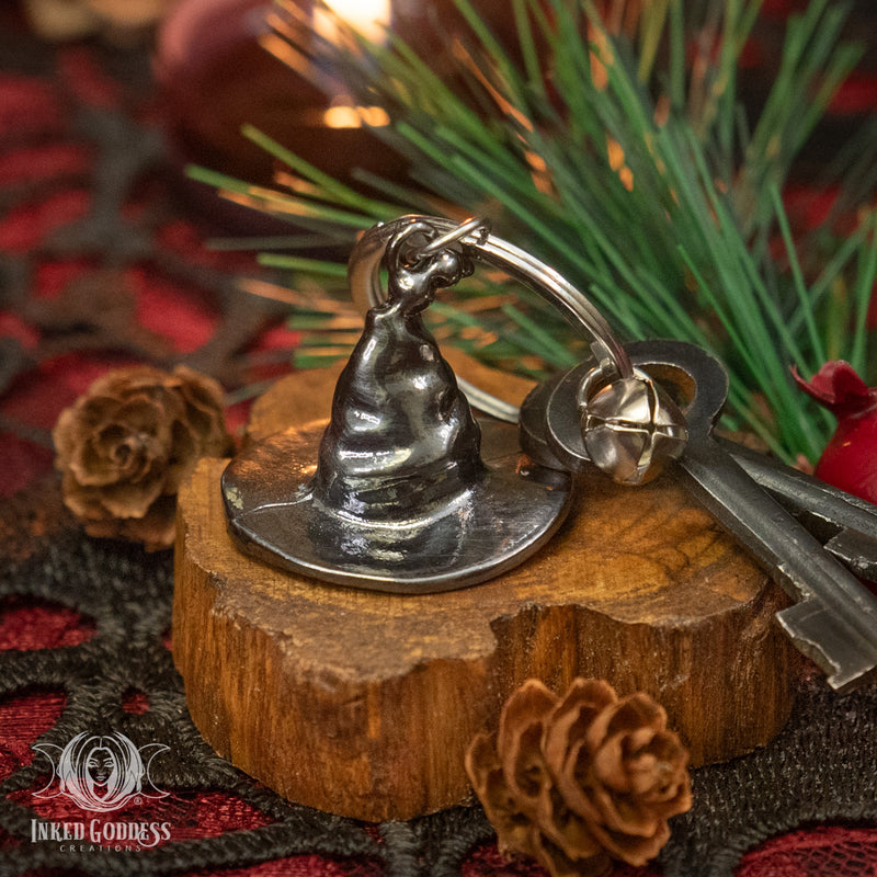 Load image into Gallery viewer, Witch Hat Keyring for Magickal Vibes

